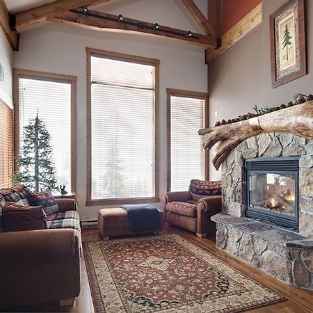 Snowy Bear Chalet W/ Hot Tub Big White Ski Resort Exterior foto
