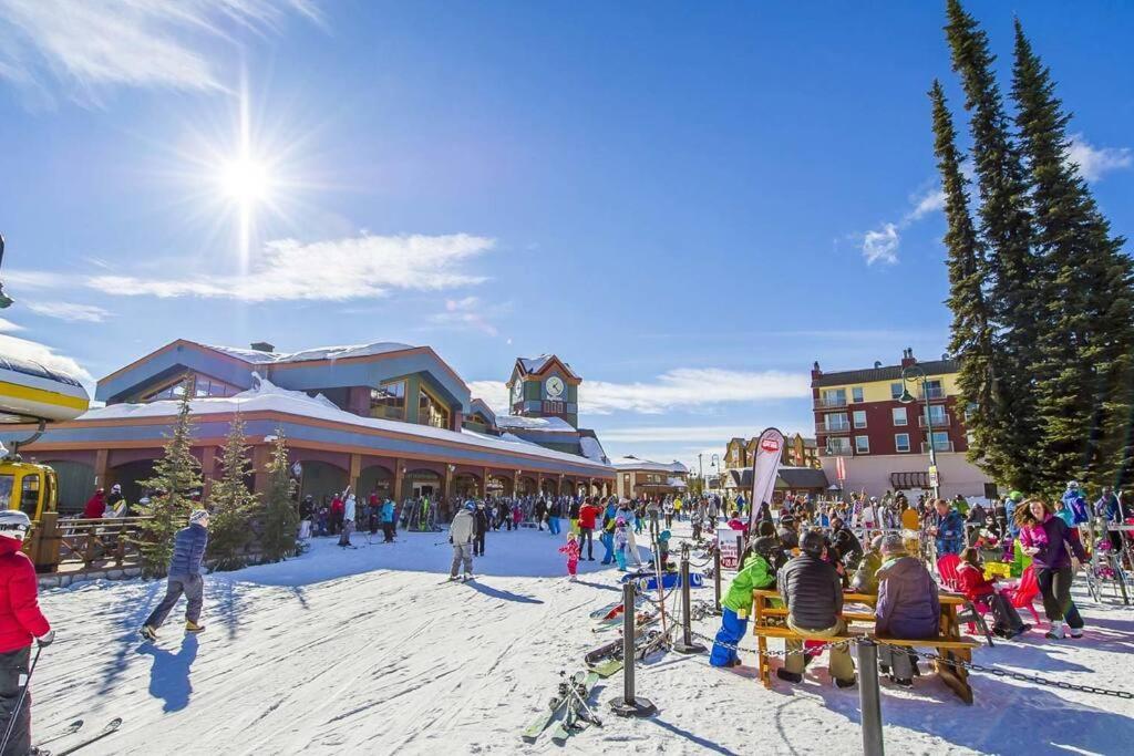 Snowy Bear Chalet W/ Hot Tub Big White Ski Resort Exterior foto